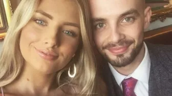 Escena de la película ‘Mi Mascota es un Monstruo’ (The Water Horse: Legend Of The Deep) con Alex Etel como Angus MacMorrow por Azteca 7.