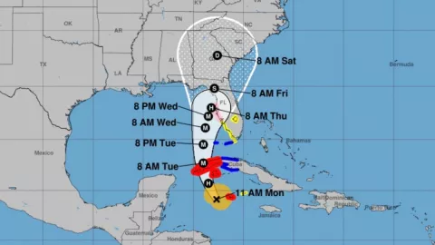 Huracán Ian ya es categoría 3, toca tierra en Cuba y va hacia Florida.