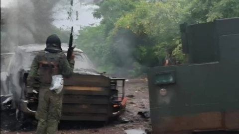 Enfrentamiento-entre-CJNG-y-Los-Templarios-deja-caos-y-dos-muertos-en-El-Guayabo-Apatzingán-Michoacán