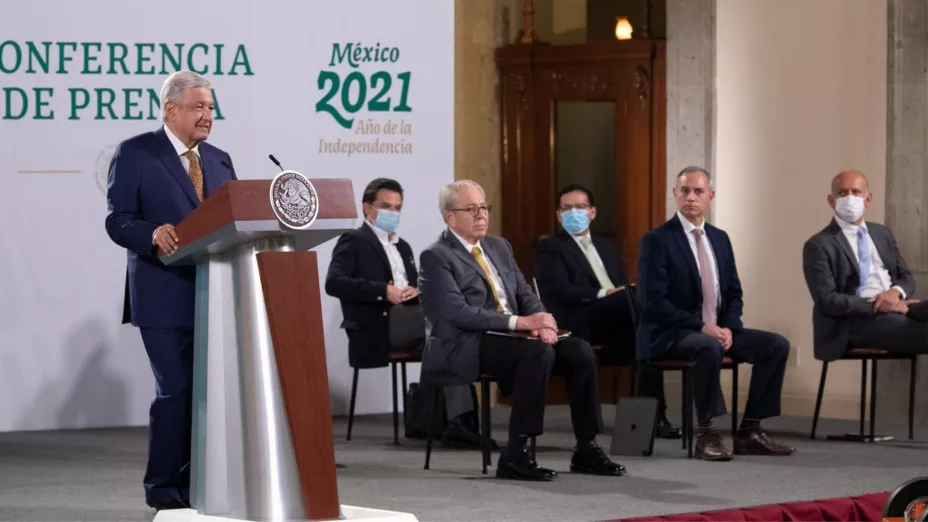 AMLO 27 MAY 2021 COMPRA MEDICAMENTOS.jpg