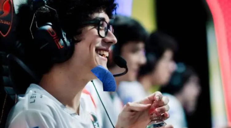 Josedeodo se va a FlyQu