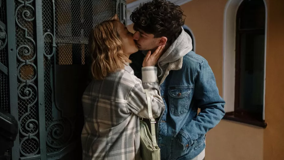 Día Internacional del Beso Beso Francés.jpg