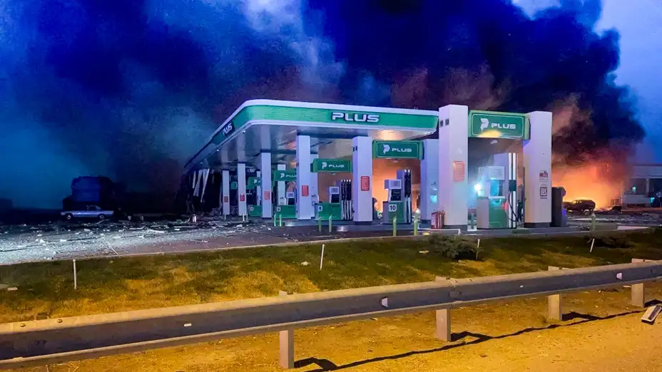 Incendio de una gasolinera tras una explosión en Daguestán.