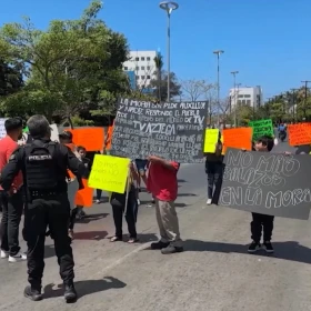 habitantes-la-mora-desplazados-por-la-violencia-en-mazatlan-sinaloa-piden-ayuda-a-tv-azteca.jpg