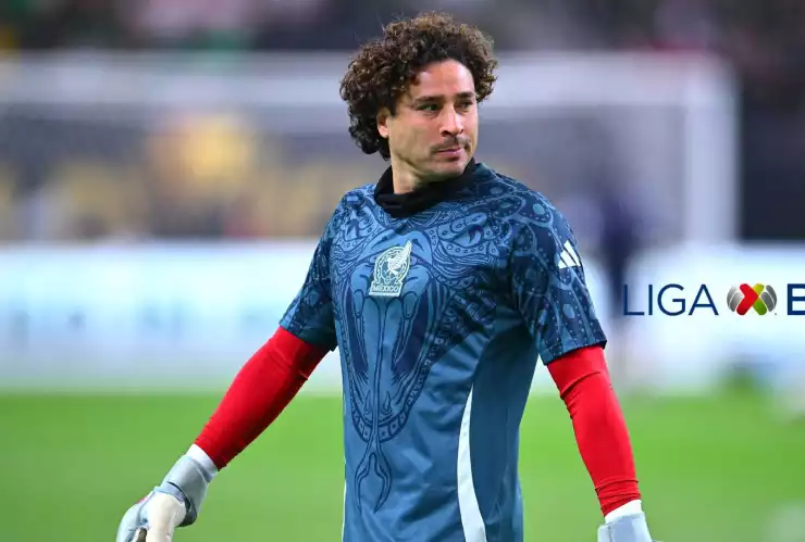 Memo Ochoa negocia con el Querétaro