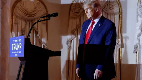 Donald Trump enfrentará juicio por difamación en abril