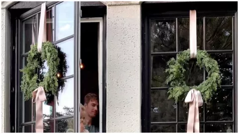 corona de navidad para la ventana
