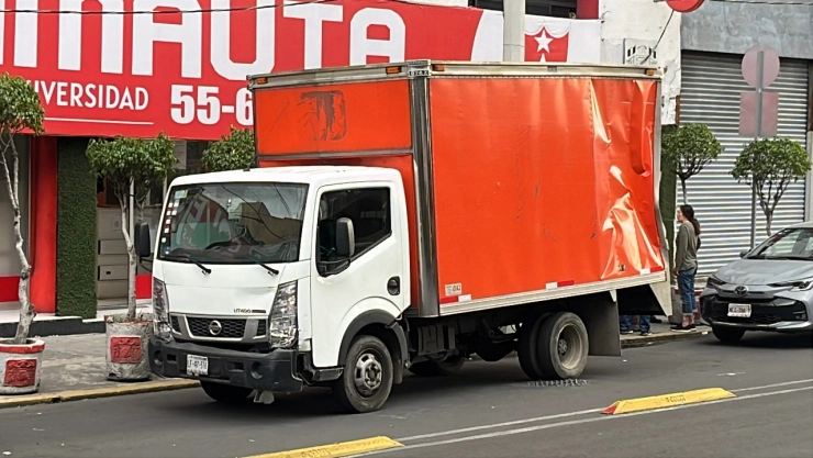 Una carambola en CDMX se registró hoy en Calzada de Guadalupe y Circuito Interior