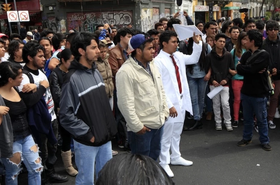 Estudiantes del Politécnico durante la Asamblea General de Estudiantes