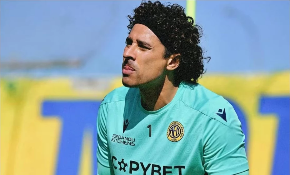 Guillermo-Ochoa-con-AEL-Limassol.jpg