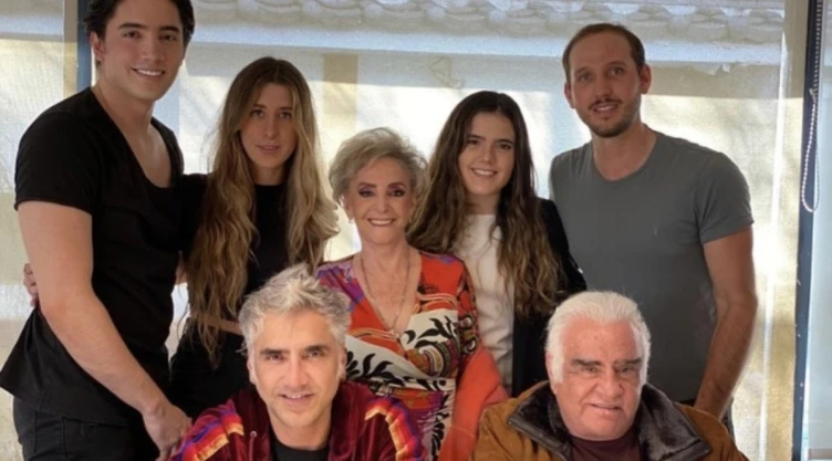 quiénes son hijos Vicente Fernández
