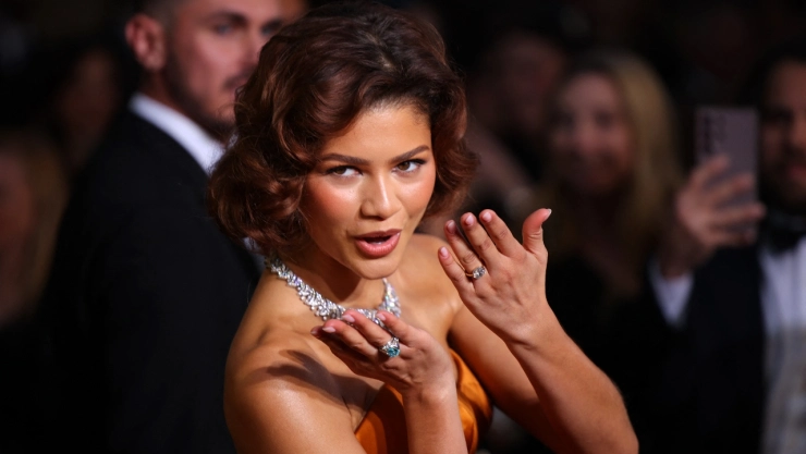 Tom Holland y Zendaya revolucionan Hollywood con rumores de compromiso.