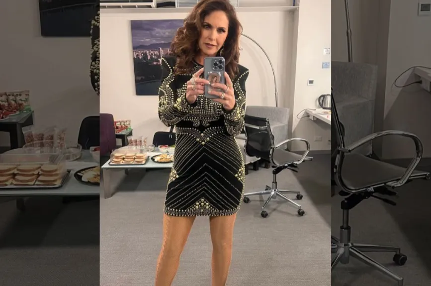 Lucero foto en el espejo.jpg