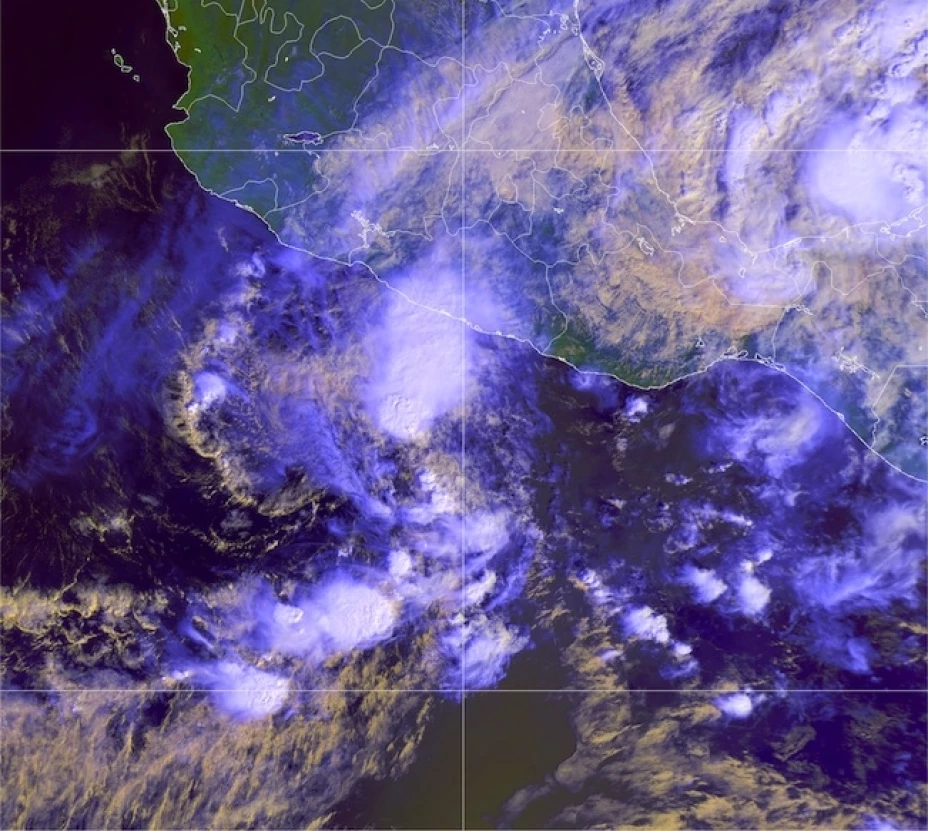 Raymond aumentó esta mañana la fuerza de sus vientos a 85 kilómetros por hora