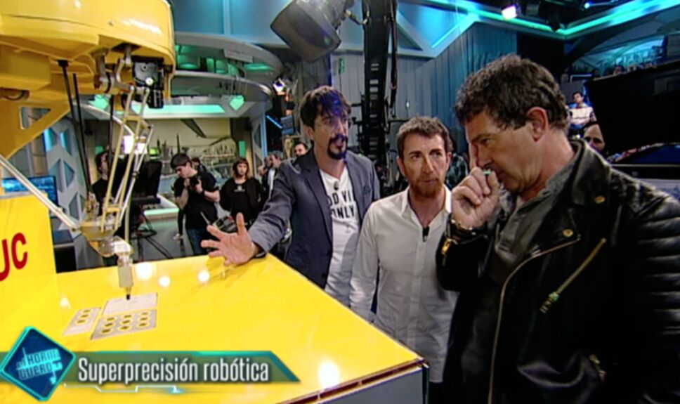 Antonio Banderas es testigo de un experimento de Jandro