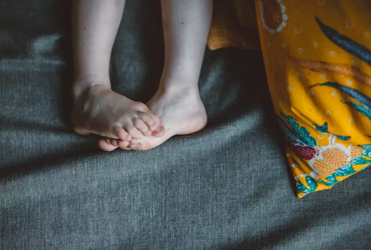 Papá olvida a su bebé en el auto y muere por golpe de calor