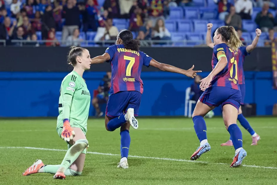 Barcelona Femenino en su debut en la Champions.jpg