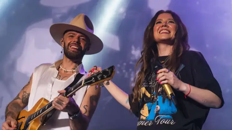 Jesse & Joy.