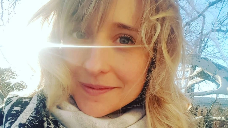 Allison Mack de ‘Smallville’ sale de prisión antes de cumplir su sentencia