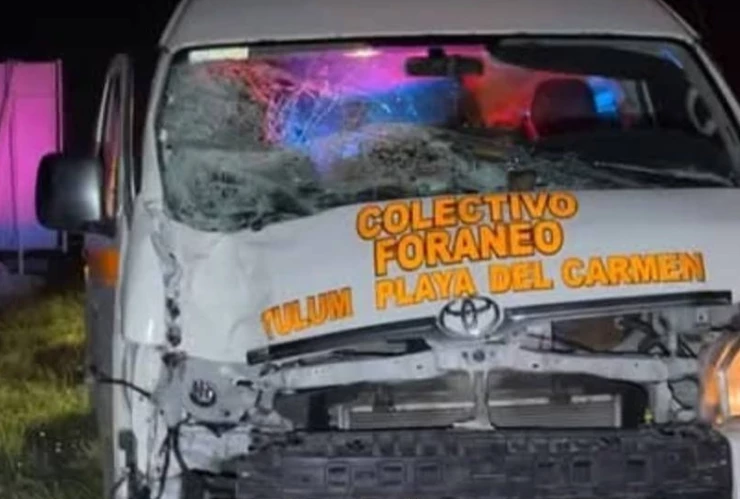 ¡Noche accidentada! Hombre muere tras ser atropellado por van en la carretera Tulum- Playa del Carmen