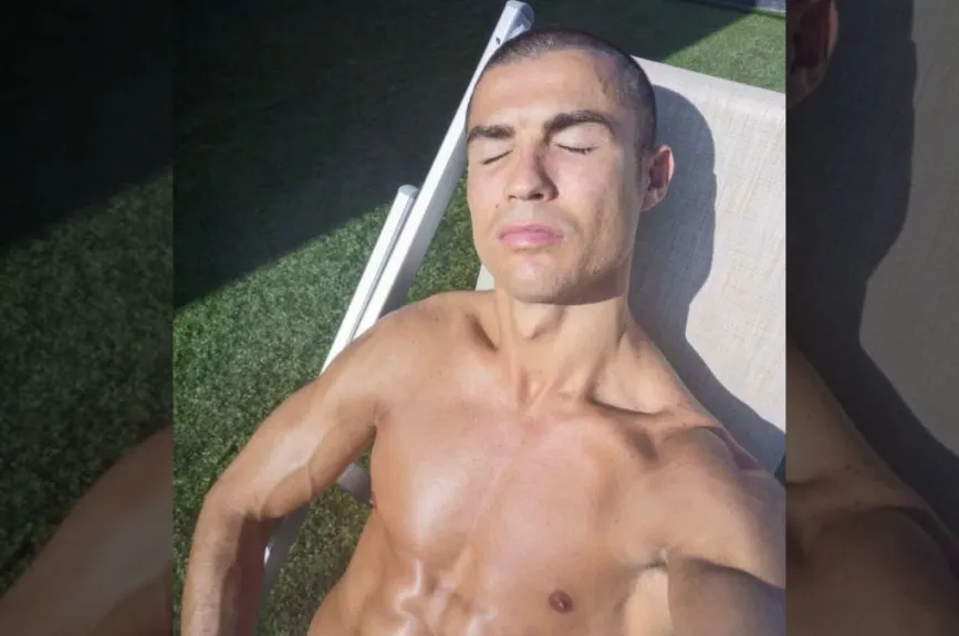 Cristiano Ronaldo tomando el sol.jpg