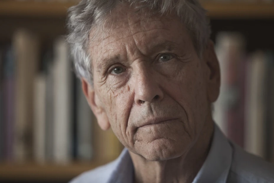Amos Oz muere
