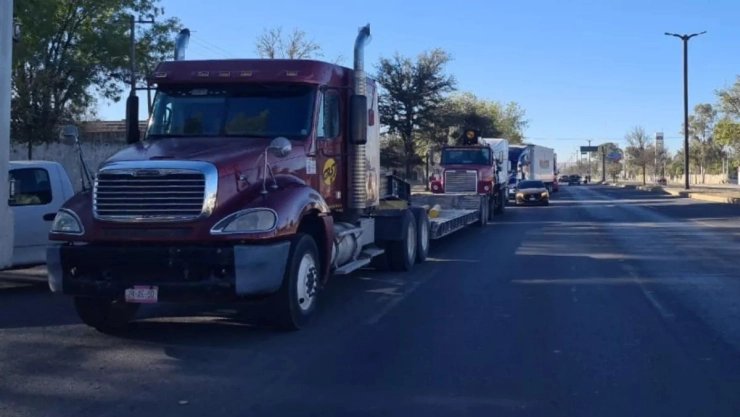 Fecha del nuevo nacional de transportistas en carreteras de México.