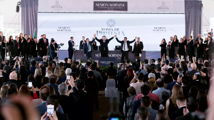 Esteban Villegas acompaña tomas de protesta en Lerdo, Gómez Palacio y Durango capital