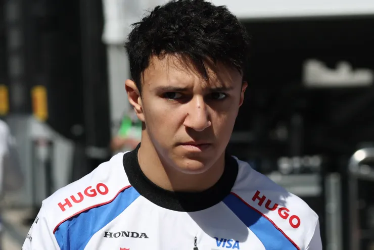 Isack Hadjar, piloto de Visa Cash App Racing Bulls en la F1