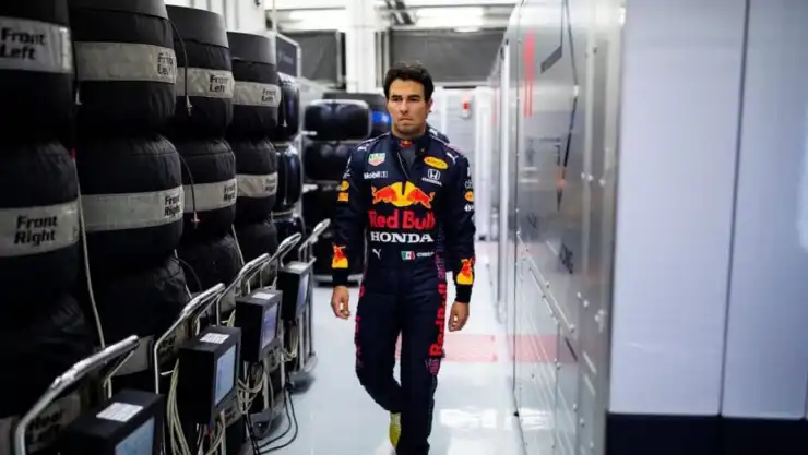 ¿Nuevo favorito? Christian Horner se deshizo en elogios para Checo Pérez