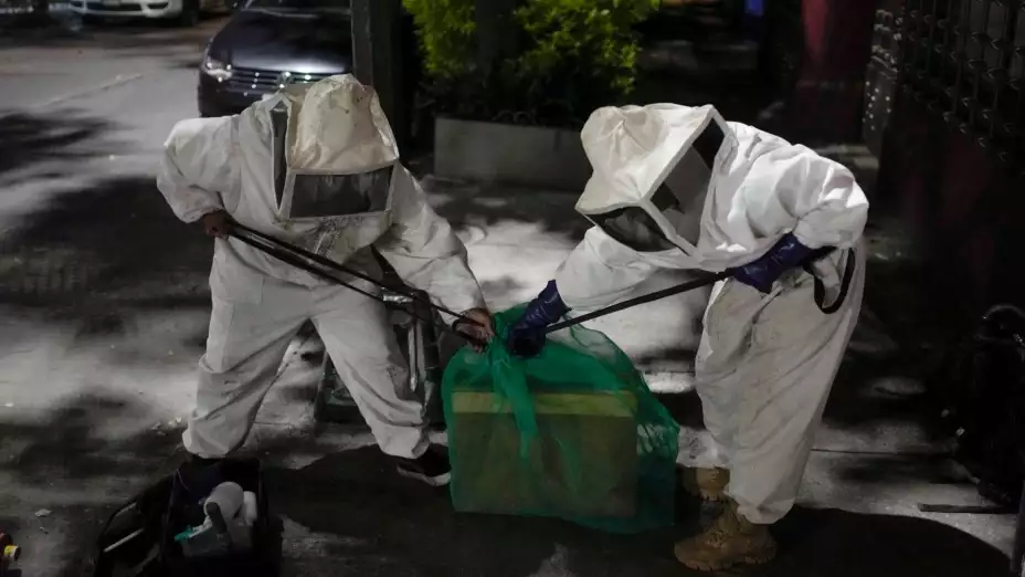 Mujeres rescatan abejas en la CDMX