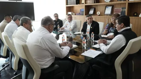 Evalúa rector avances institucionales de la UAT