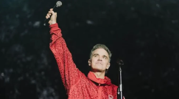 Robbie Williams trolea a los aficionados del Super Bowl