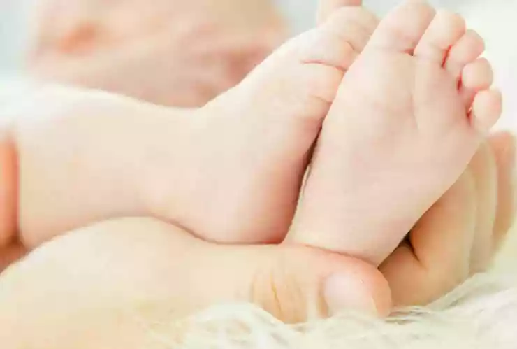 Ataque de ratas_ Gemelos de 6 meses de edad fueron mordidos por roedores y sus papás fueron detenidos