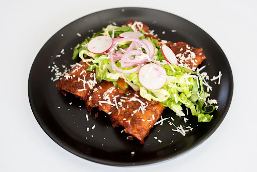 Enchiladas de suelo: el platillo sinaloense que está en peligro de desaparecer
