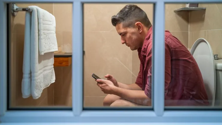 ¿Por qué no deberías estar más de 10 minutos en el inodoro?.jpg