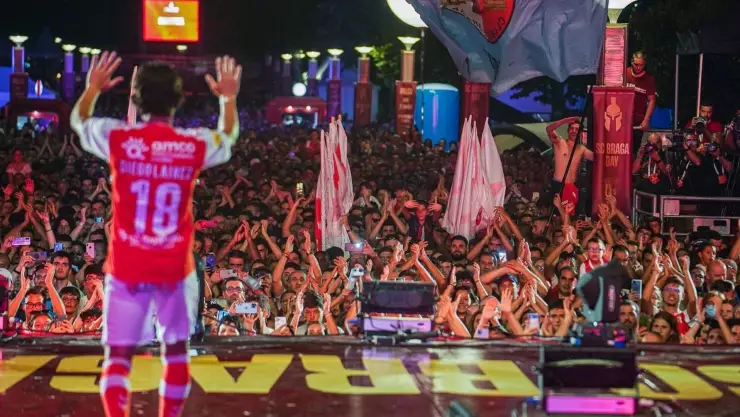 El Sporting Braga comparó a Diego Lainez con Paulo Dyabala