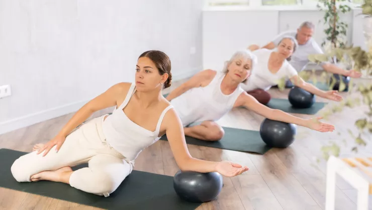 La postura de Pilates para mejorar el descanso y conciliar el sue&ntilde;o