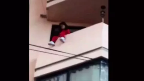 rescatan ni&ntilde;a.JPG