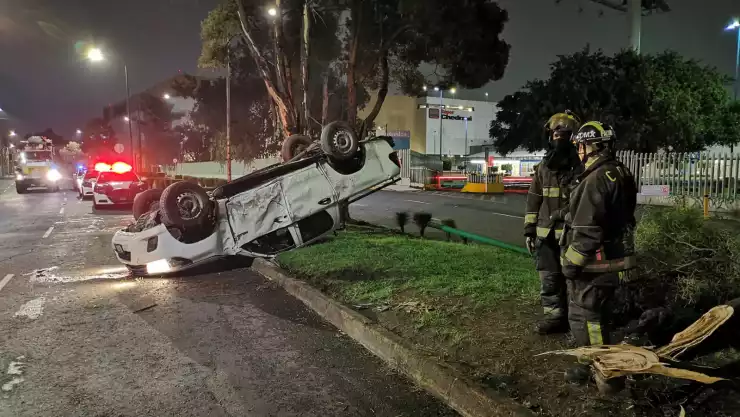 PICK UP VOLCADURA IZTAPALAPA.jpeg