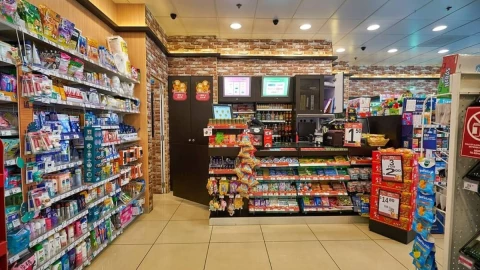 reportan violento asalto en tienda de conveniencia en caucel