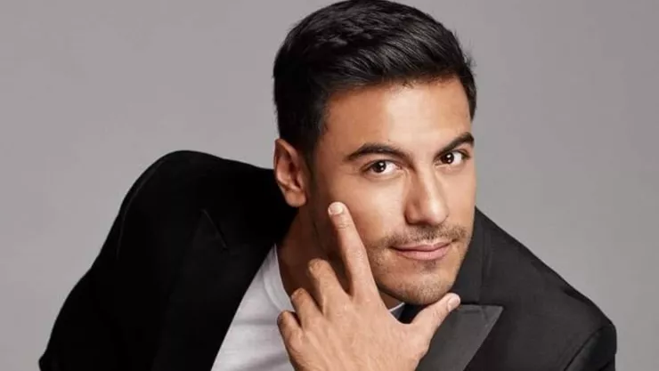 carlos rivera en la feria de san juan del río del 2024.jpg