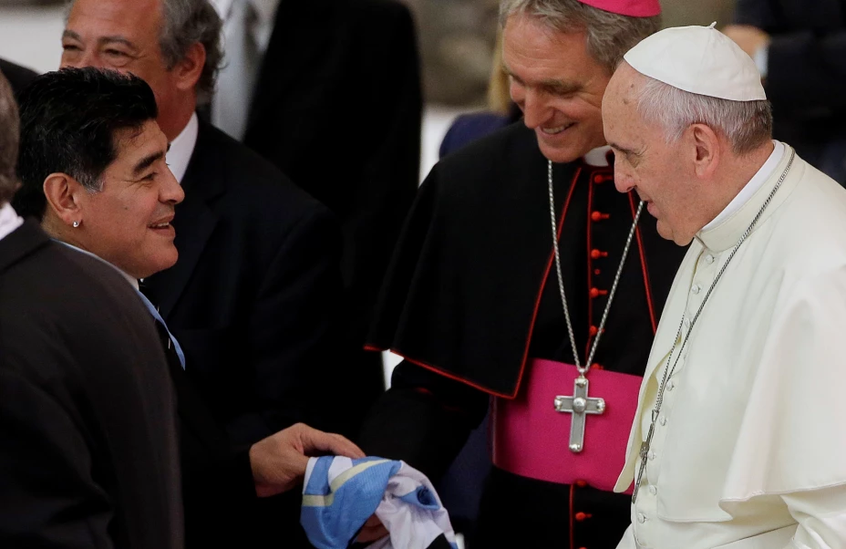 El papa Francisco amaba el fútbol y el poder del deporte para unir.jpg