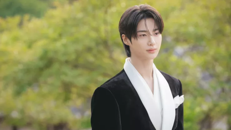 de qué trata la corona perfecta