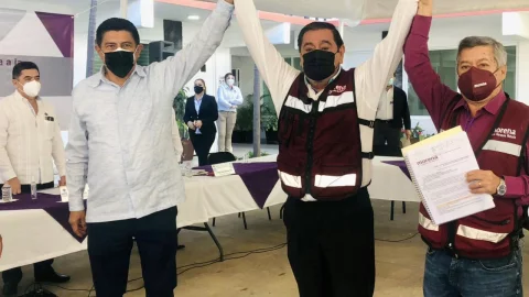 Félix Salgado Macedonio se registra como candidato a la gubernatura de Guerrero pese a protestas