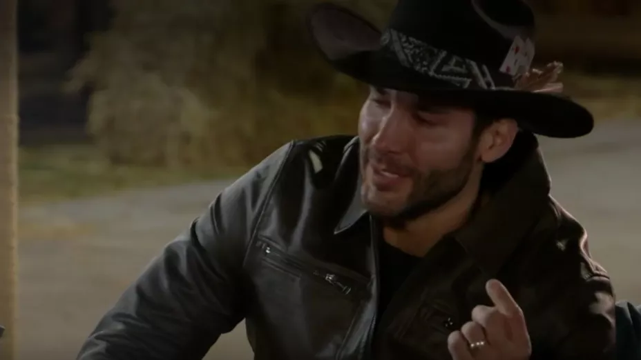 Kike mayagoitia llora la granja vip