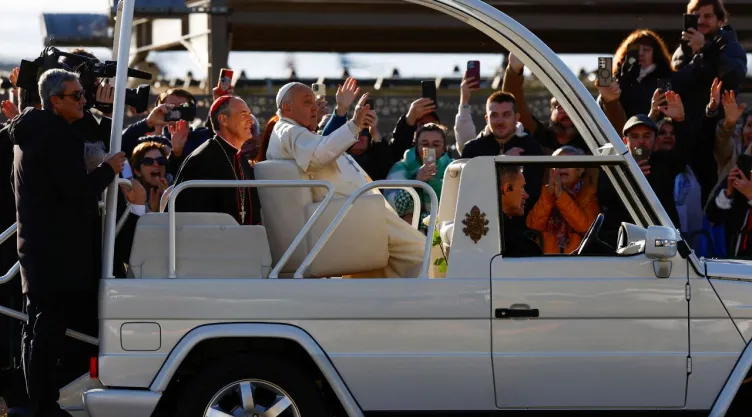 El último gesto del Papa Francisco: Vaticano donará papamóvil para convertirlo en hospital infantil en Gaza