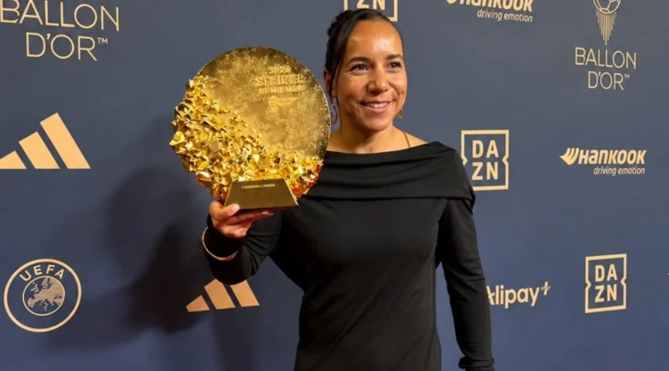 Charlyn Corral, mexicana ganadora del Balón de Oro: “A las críticas les mostraría el trofeo y nada más; desde pequeña he sido un fenómeno”