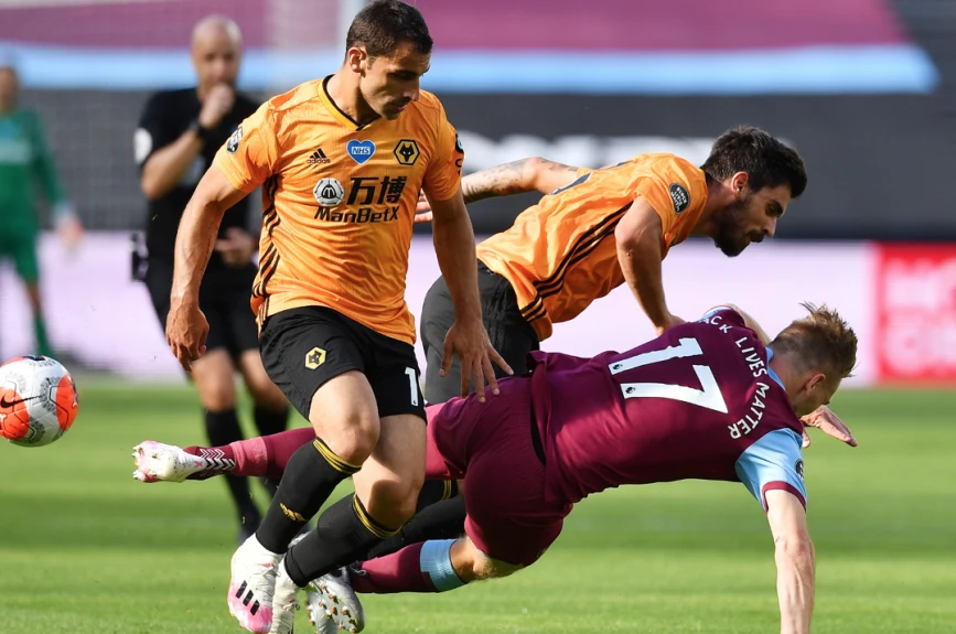 Raúl Jiménez anota en triunfo del Wolves
