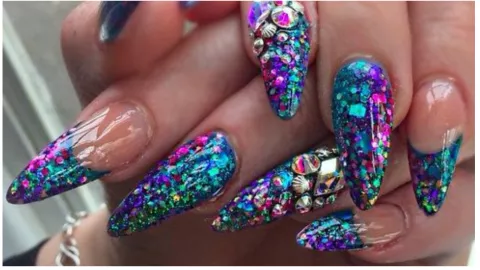 uñas buchonas moradas piedras